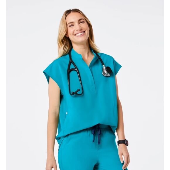 FIGS Rafaela Oversized Scrub Top, Light Turquoise, Sz XL - Picture 1 of 7